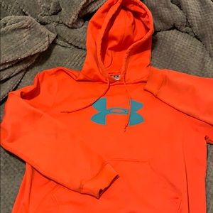 Women’s UA hoodie